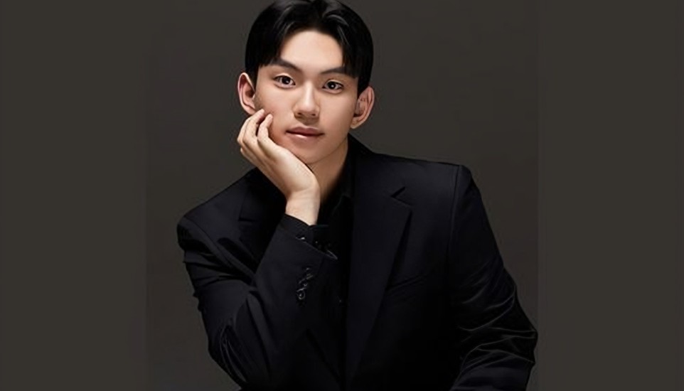 Teenage Pianist Son Se-hyeok Clinches First Prize and Three Special Awards at Prague Spring Competition